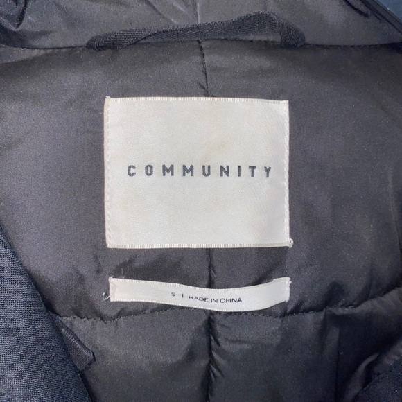 Aritzia parka (community winter coat) - Picture 5 of 13